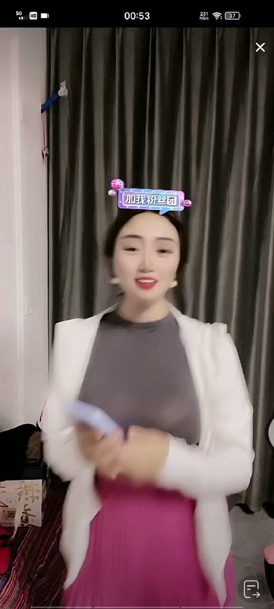 抖音_黎家姑娘&amp;素素  紧身衣巨乳超级诱惑，妥妥的G奶